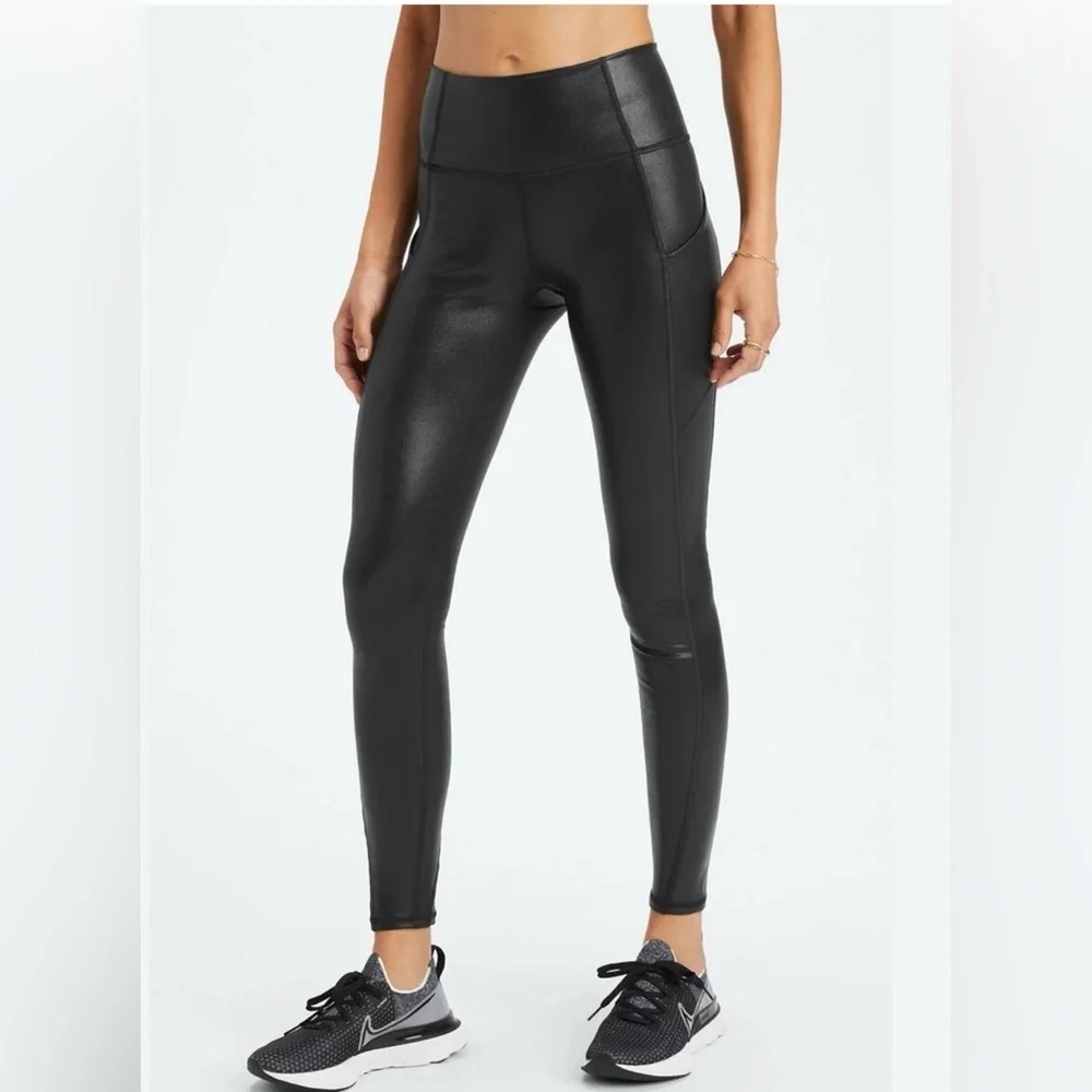 NWT 🍃 Fabletics Black Faux Leather Leggings Shiny Black Fog foil - size XS / 4 - Picture 1 of 12